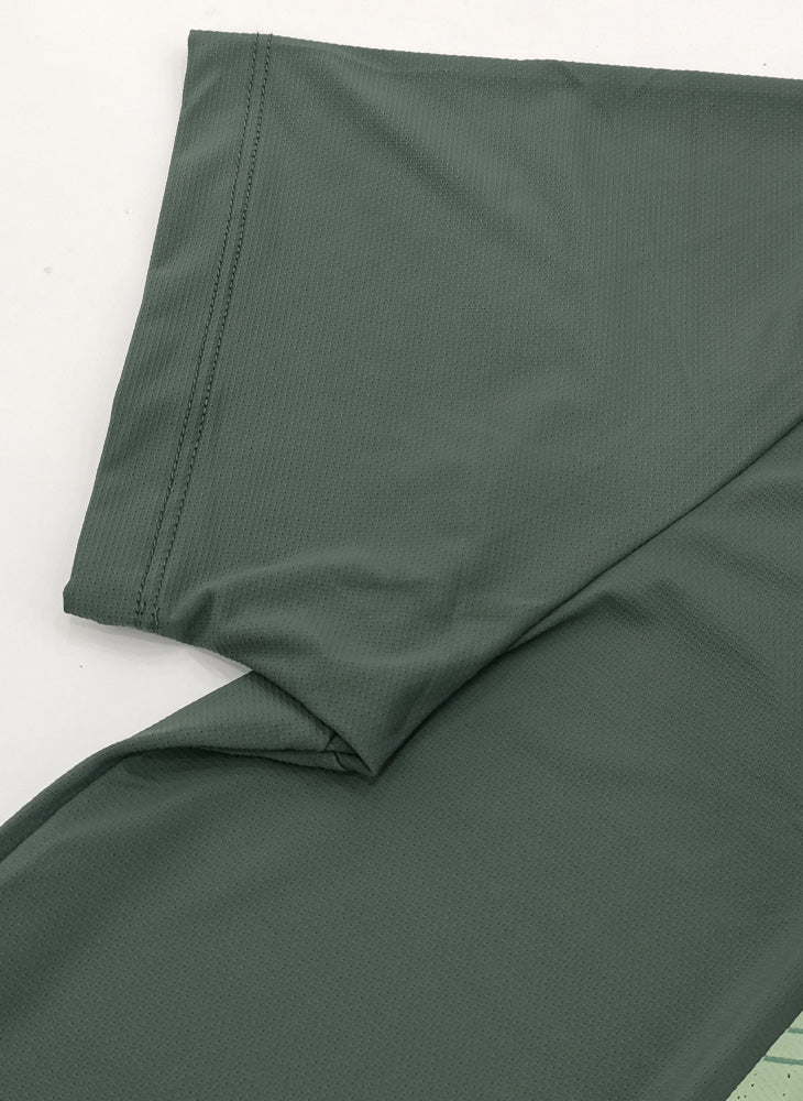 Energized Men's Breathable Mesh Crew-Neck Tee with Graphic Print 803-22033