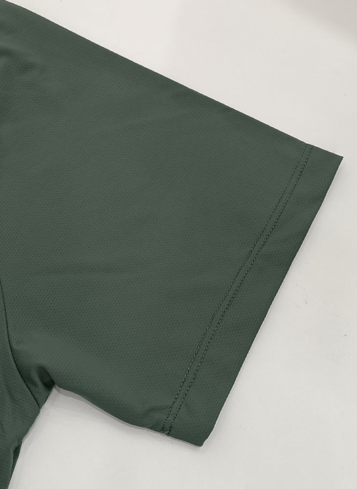 Energized Men's Breathable Mesh Crew-Neck Tee with Logo Print 803-22034